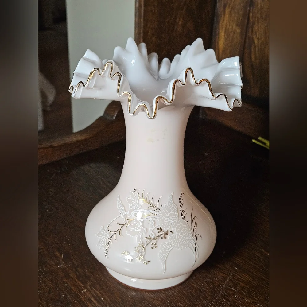 Bohemia Crystalex Pink Vase rare Lady Flower Design Hansmade.